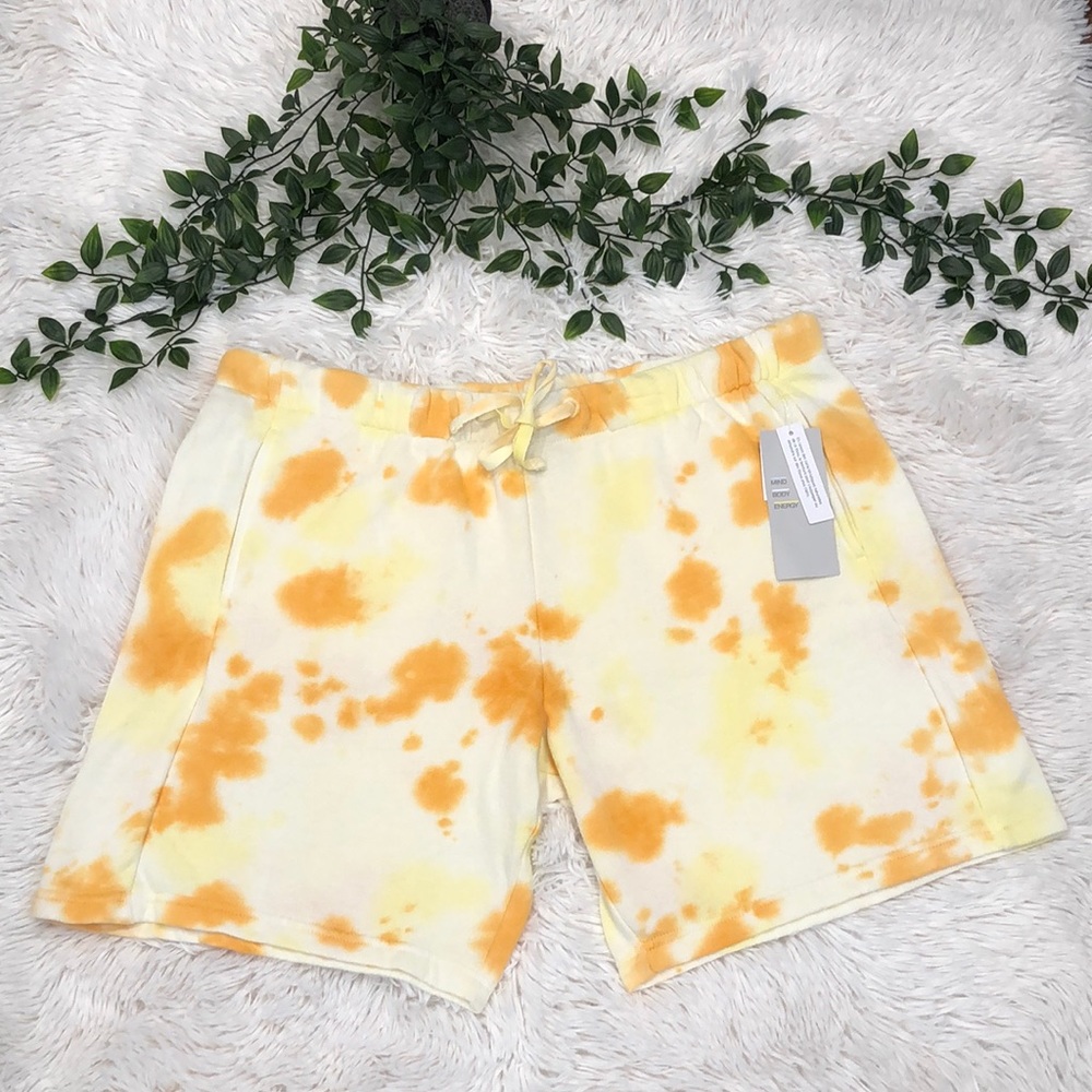 Zella shorts - Picture 2 of 12